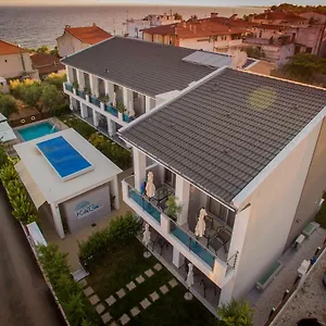 https://kalybay.hotelschalkidiki.net