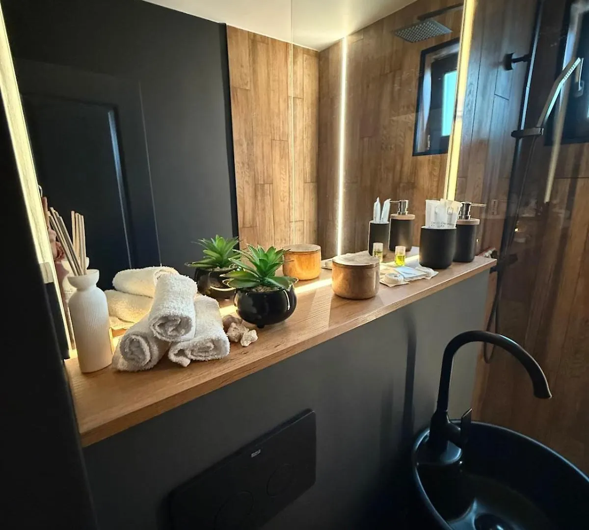 ブカレストThe Urban Retreatアパートメント アパート